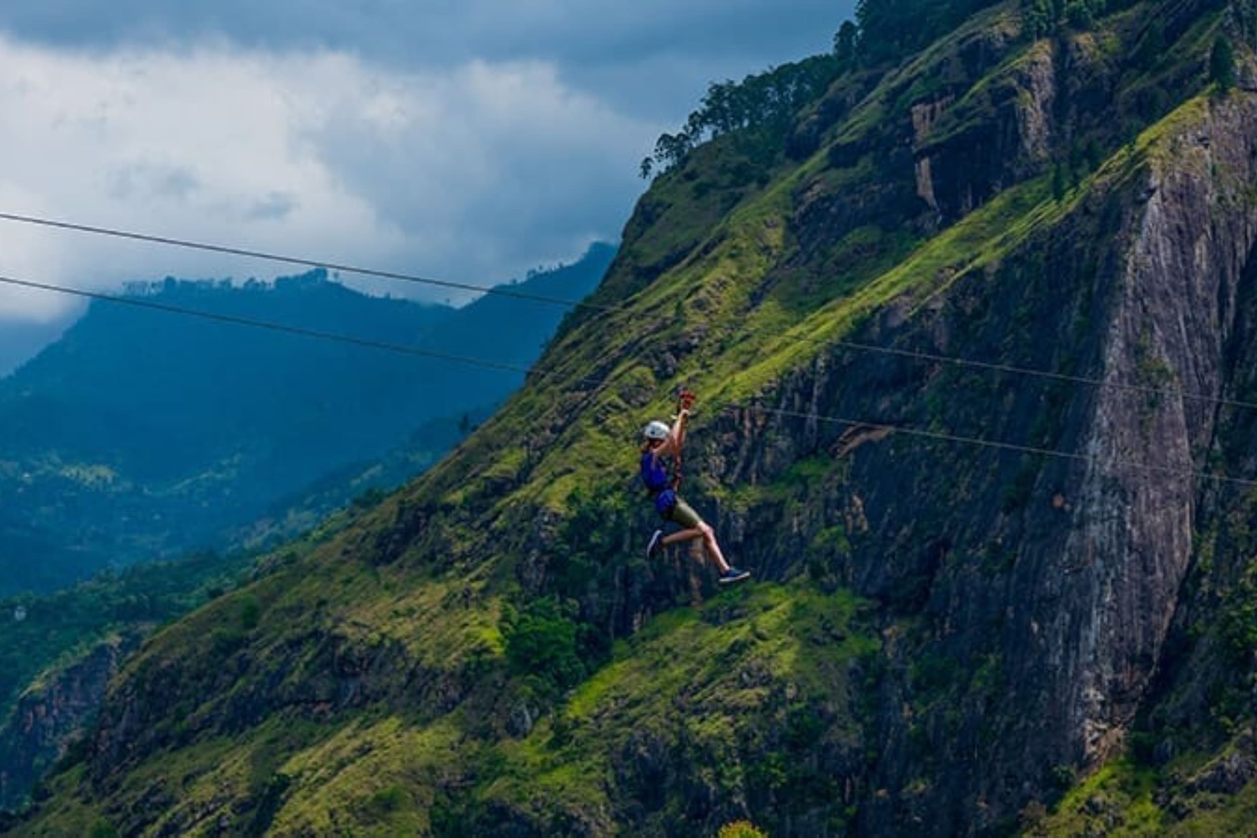 flying-ravana-mega-zipline-sri-lanka https://srilankatourdriverwithcar.com/wp-content/uploads/2025/05/flying-ravana-mega-zipline-sri-lanka.jpg