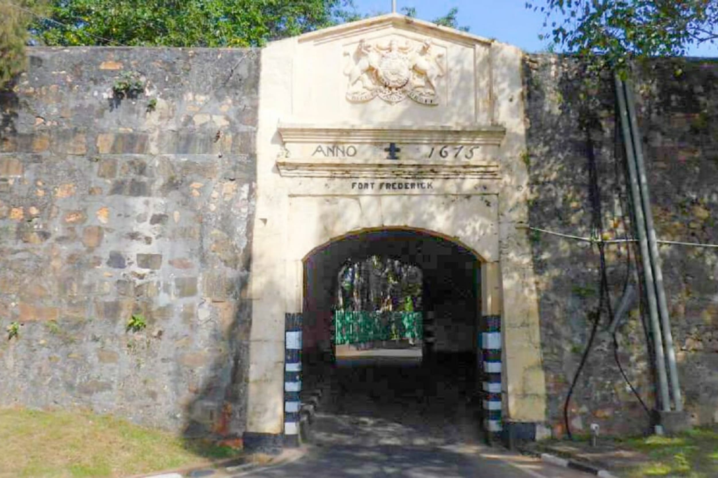 fort-frederick-trincomalee-sri-lanka https://srilankatourdriverwithcar.com/wp-content/uploads/2025/05/fort-frederick-trincomalee-sri-lanka.jpg