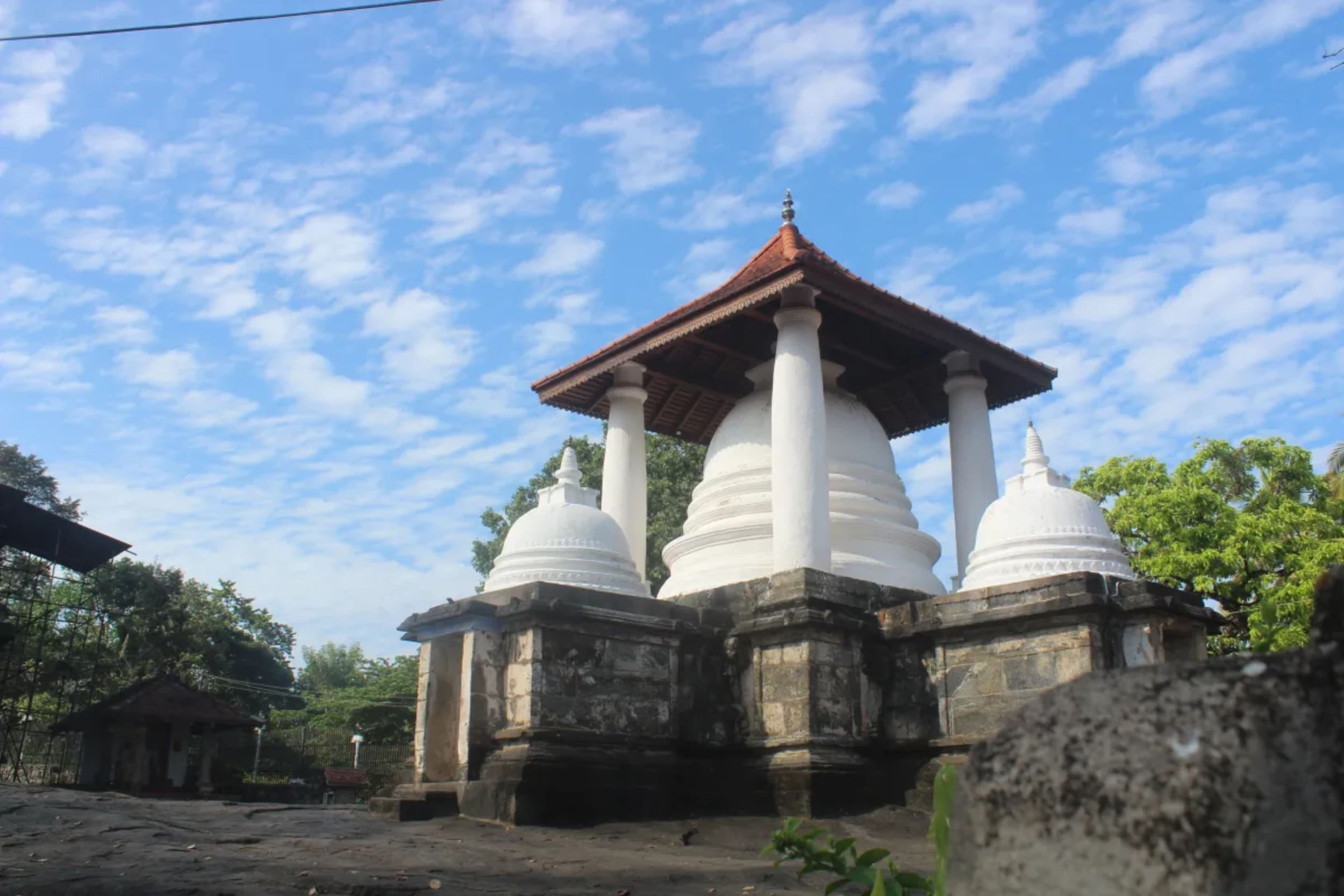 gadaladeniya-raja-maha-viharaya-sri-lanka https://srilankatourdriverwithcar.com/wp-content/uploads/2025/05/gadaladeniya-raja-maha-viharaya-sri-lanka.jpg