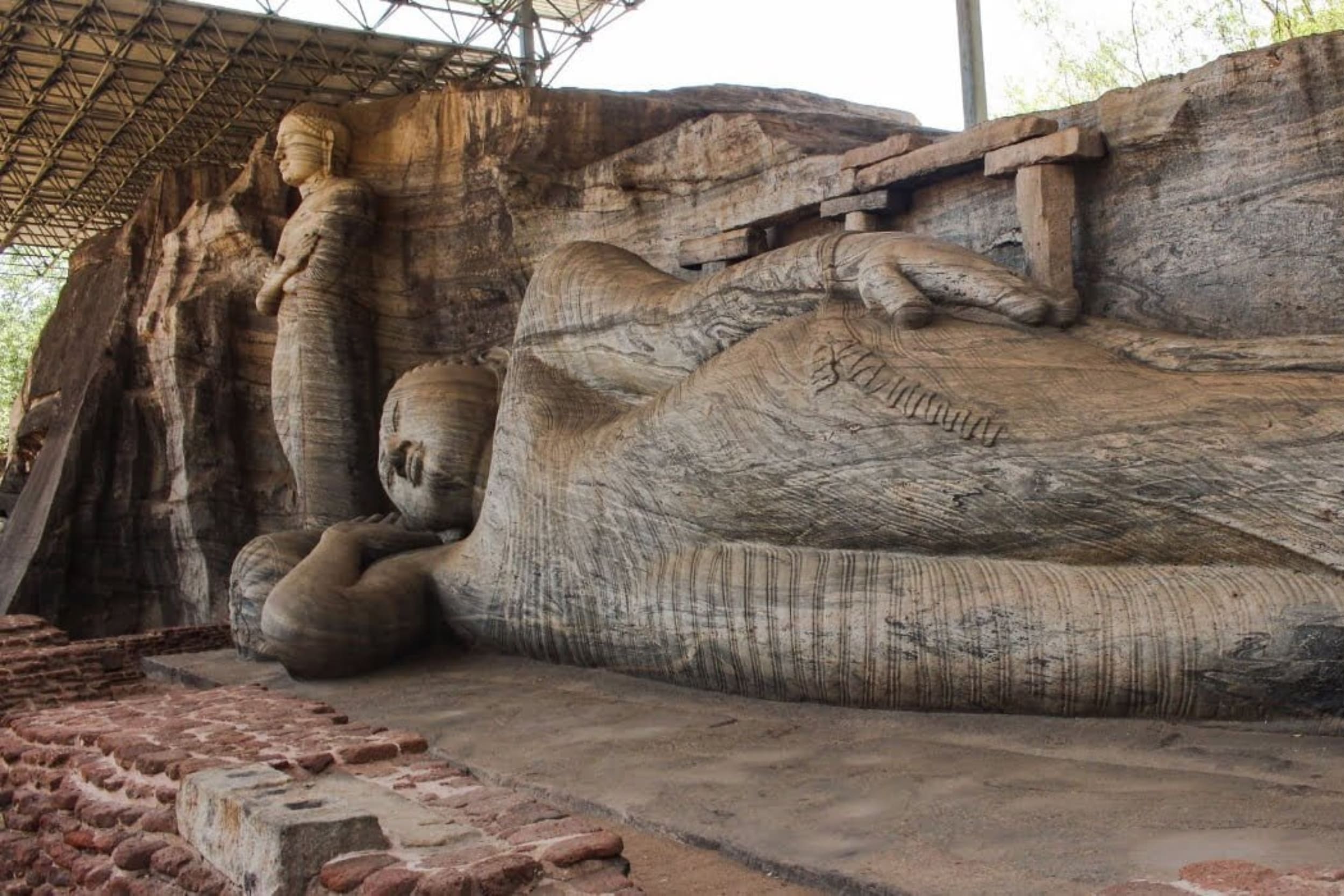 gal-vihara-polonnaruwa-sri-lanka https://srilankatourdriverwithcar.com/wp-content/uploads/2025/05/gal-vihara-polonnaruwa-sri-lanka.jpg
