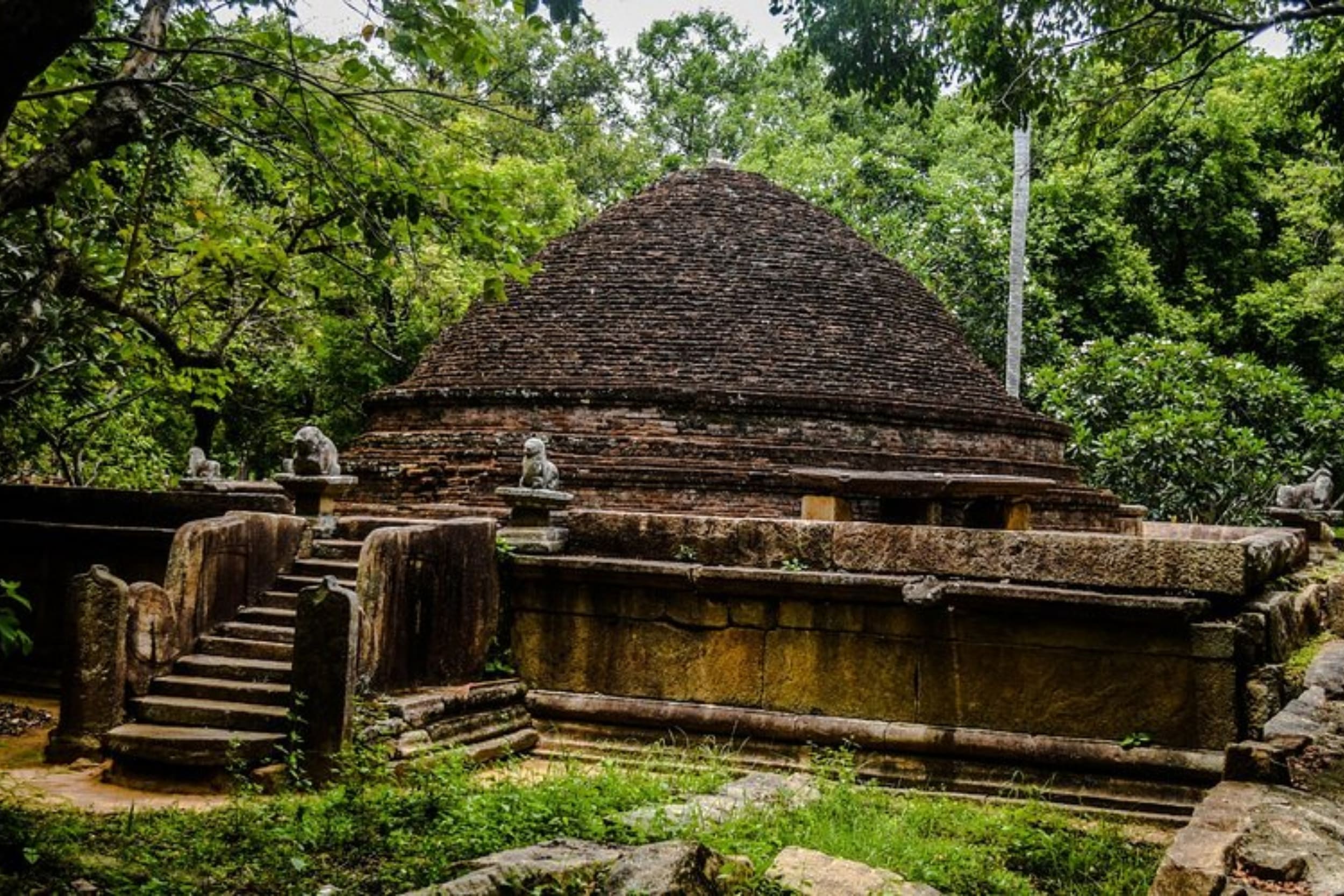 magul-maha-viharaya-yala-sithulpawwa-sri-lanka https://srilankatourdriverwithcar.com/wp-content/uploads/2025/05/magul-maha-viharaya-yala-sithulpawwa-sri-lanka.jpg