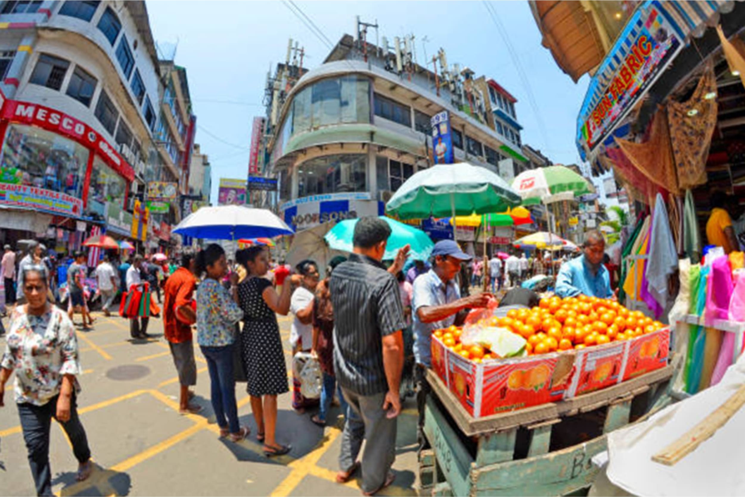 pettah-market-sri-lanka https://srilankatourdriverwithcar.com/wp-content/uploads/2025/05/pettah-market-sri-lanka.jpg
