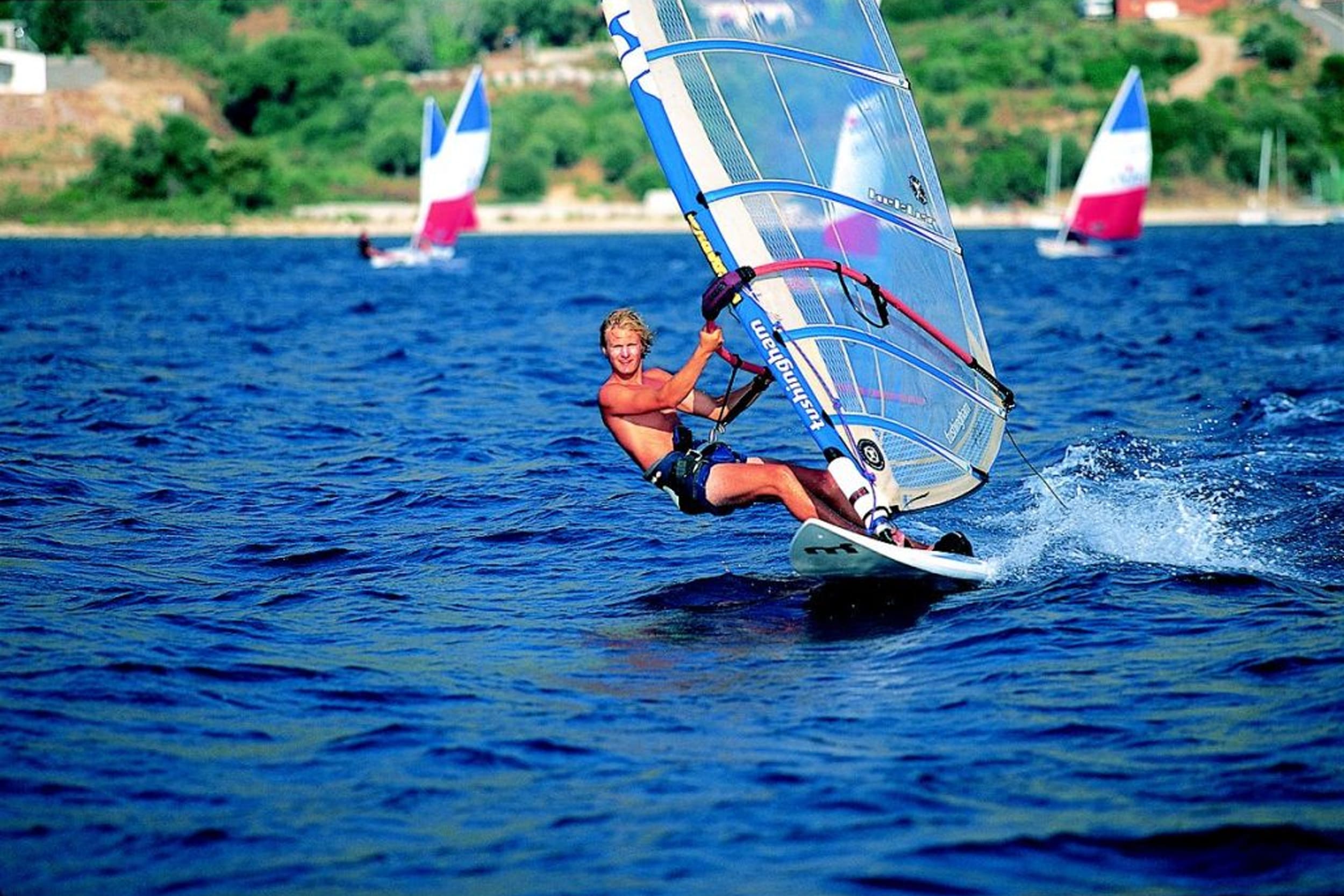 water-sports-in-bentota https://srilankatourdriverwithcar.com/wp-content/uploads/2025/05/water-sports-in-bentota.jpg