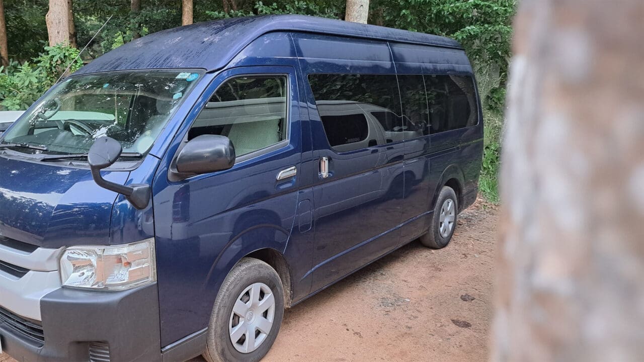 mini-bus-high-roof-10