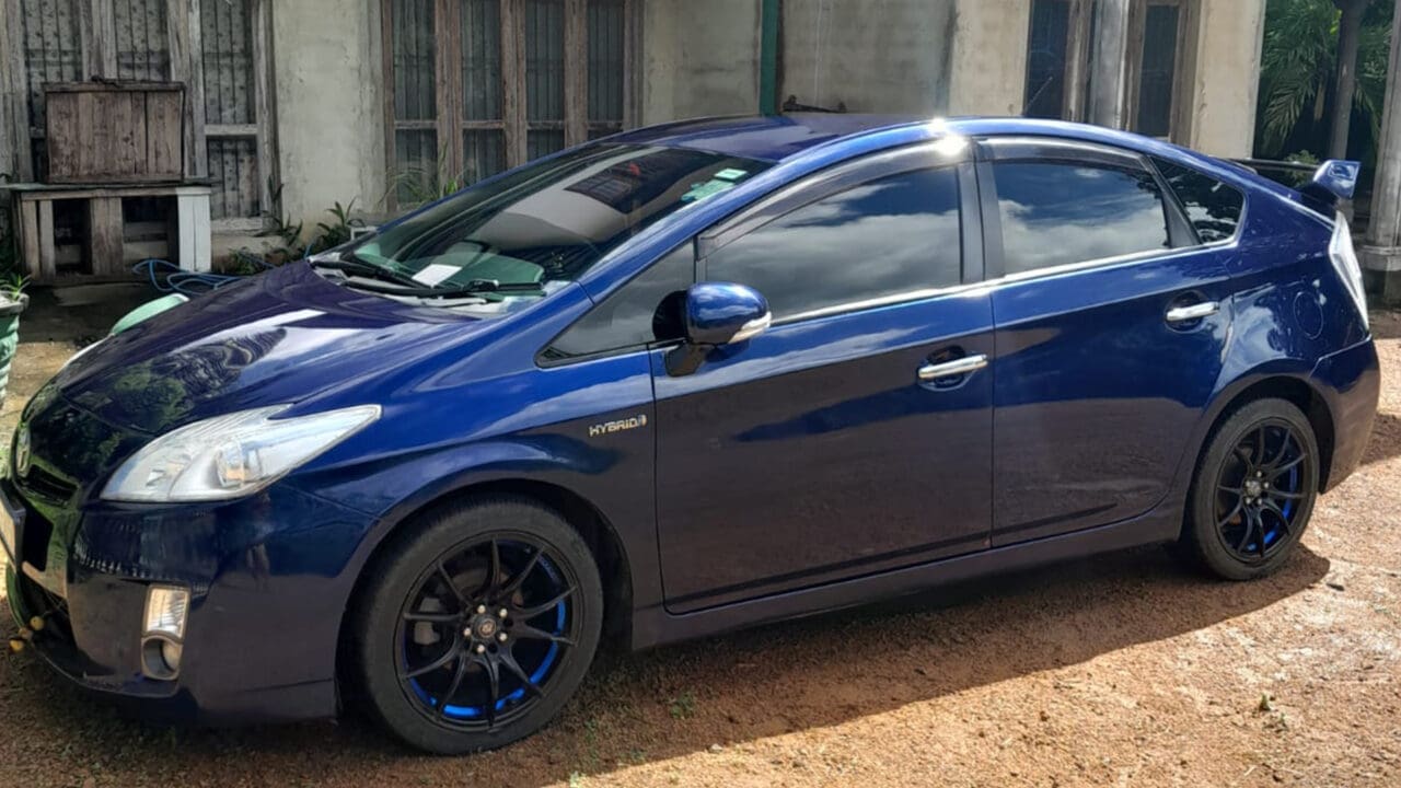 sedan-car-06