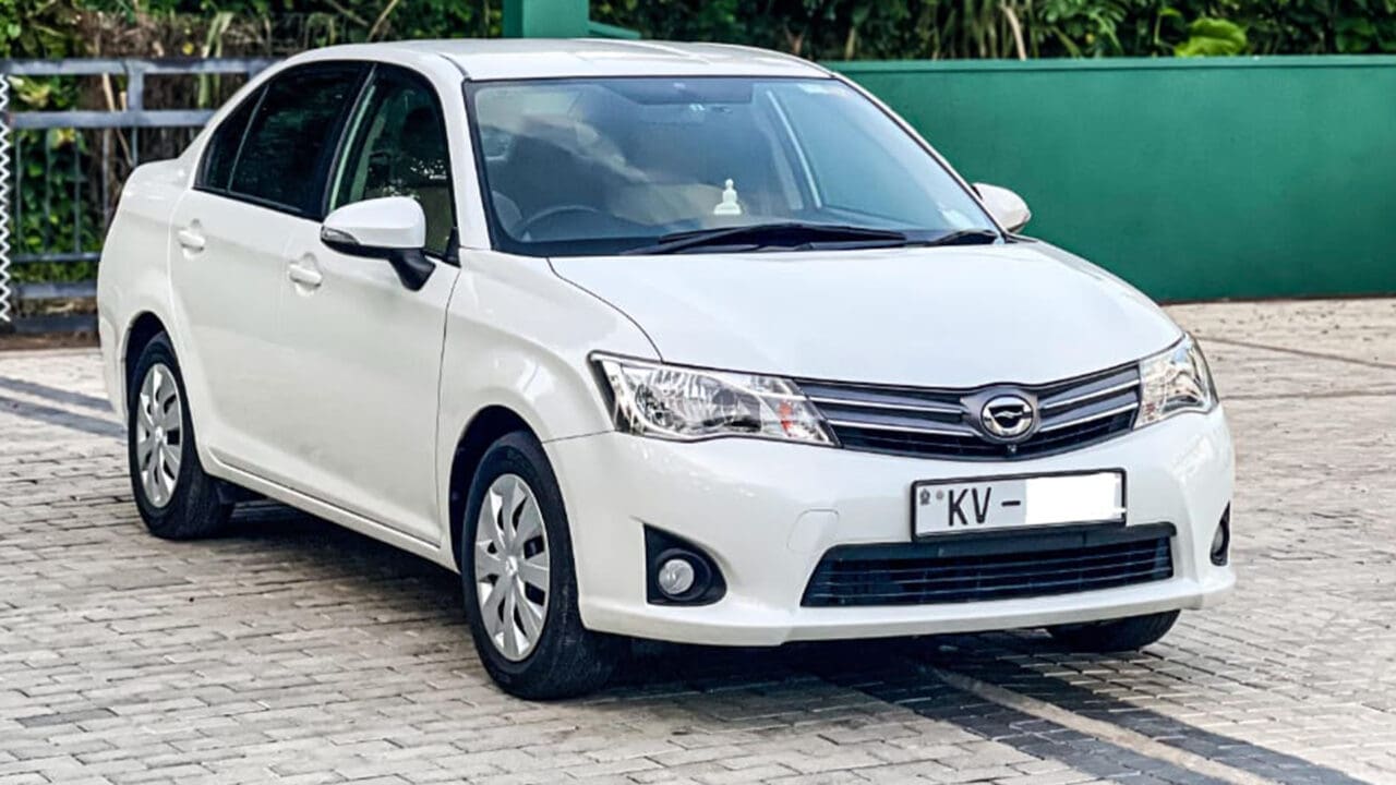 sedan-car-09