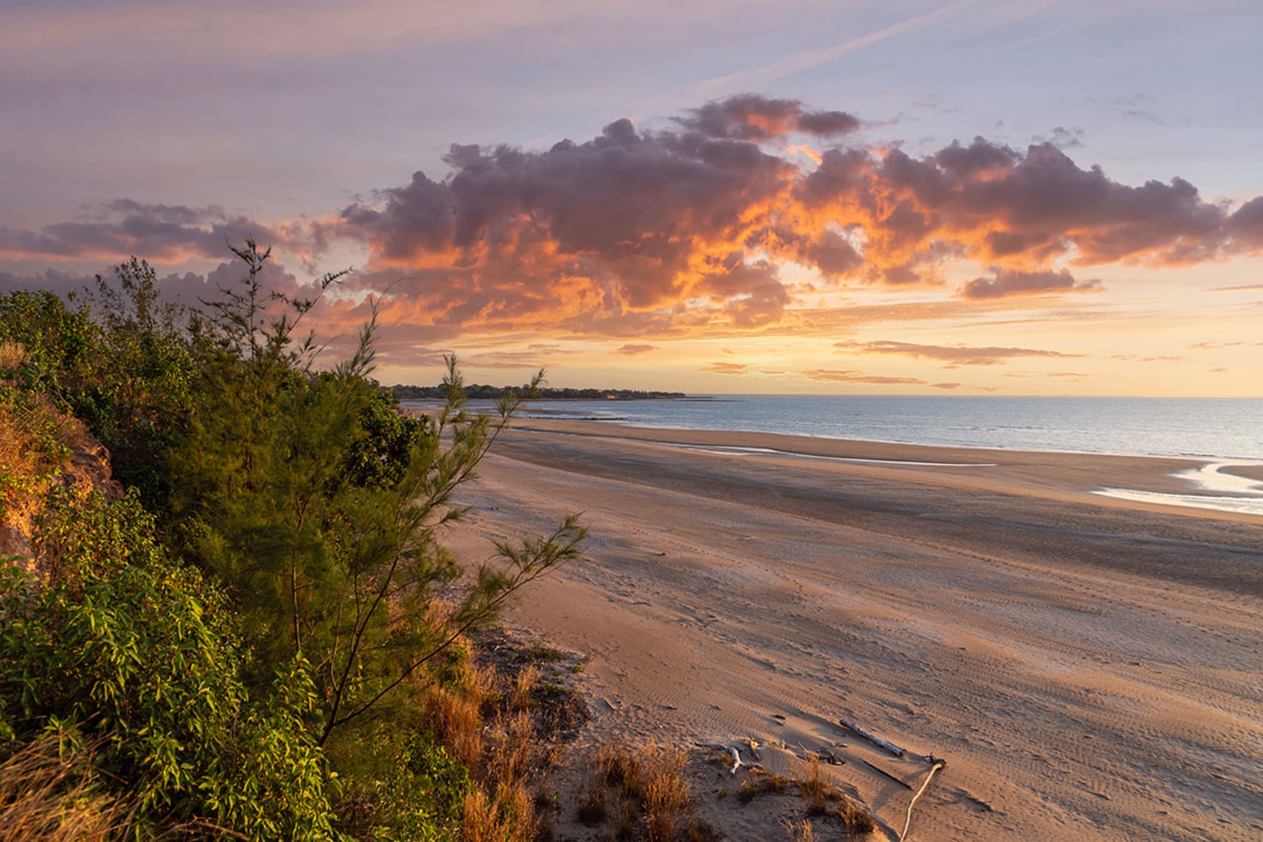 https://srilankatourdriverwithcar.com/wp-content/uploads/2025/10/casuarina-beach-jaffna.jpg
