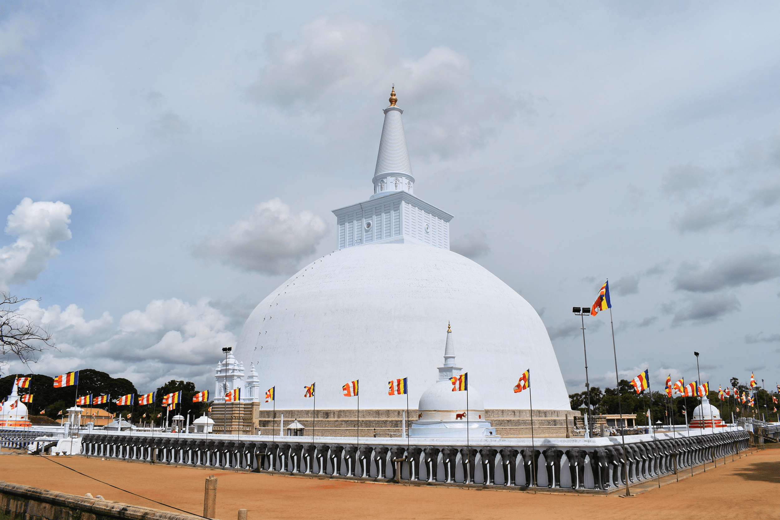 https://srilankatourdriverwithcar.com/wp-content/uploads/2025/10/ruwanwelisaya-stupa.png