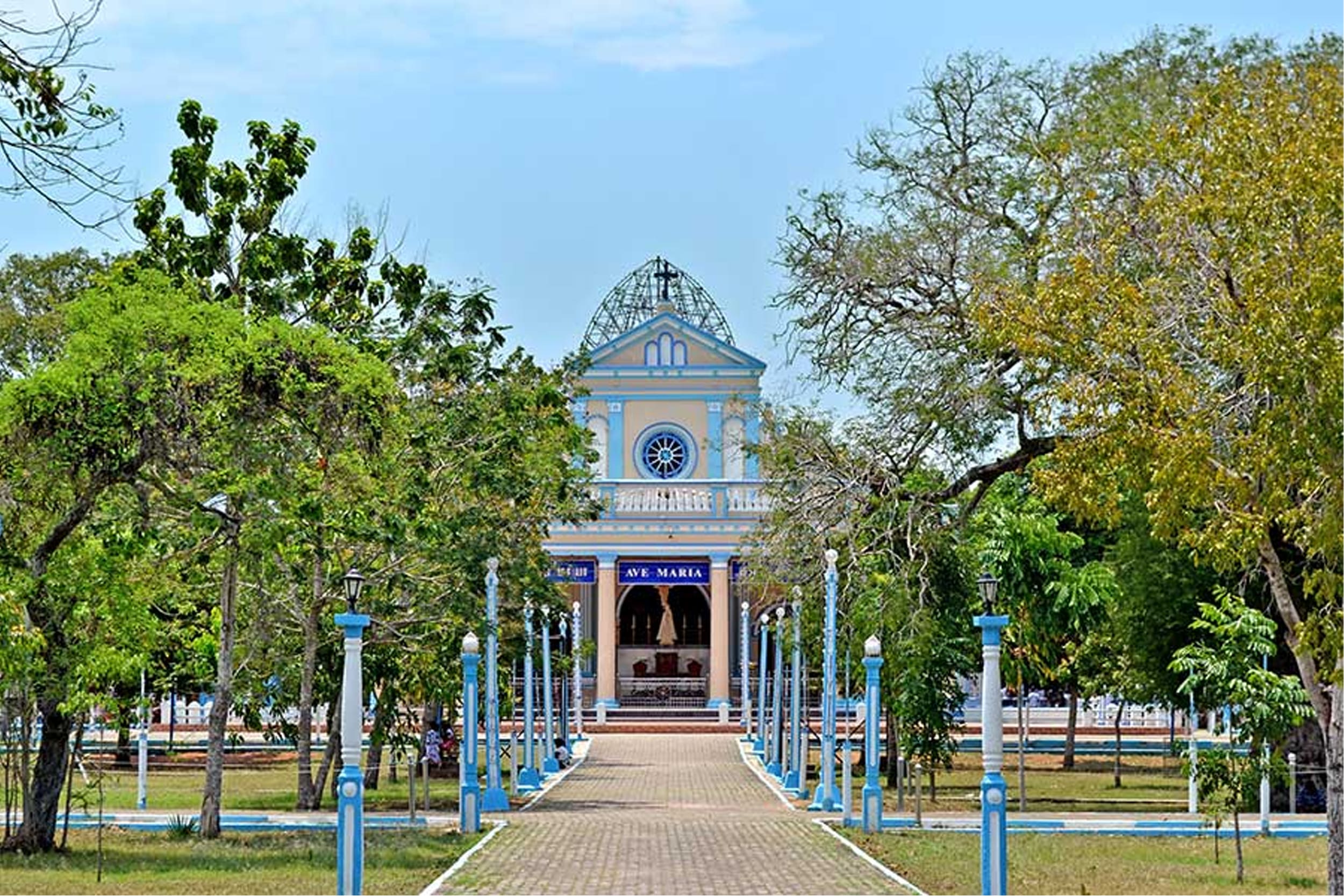shrine-of-our-lady-of-madhu https://srilankatourdriverwithcar.com/wp-content/uploads/2025/10/shrine-of-our-lady-of-madhu.jpg